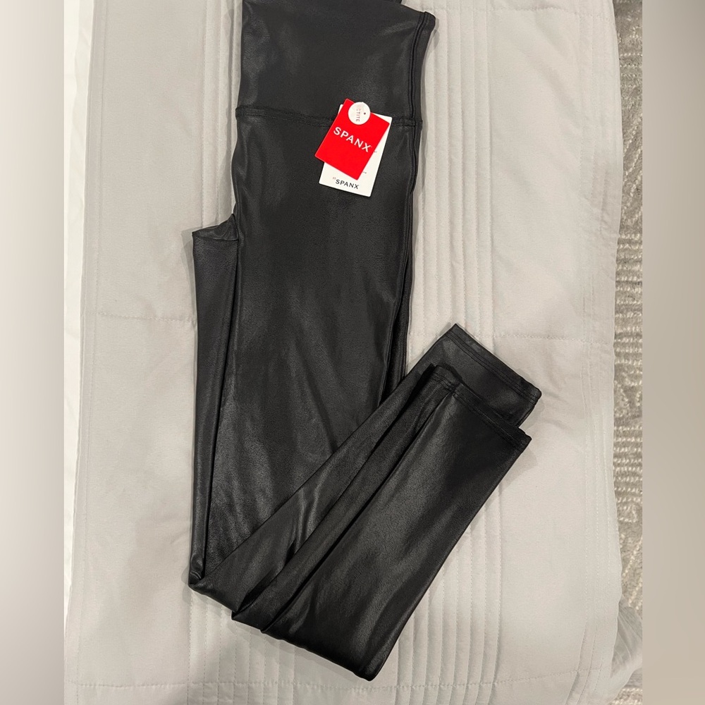 SPANX Petite Medium Black Faux Leather Leggings
